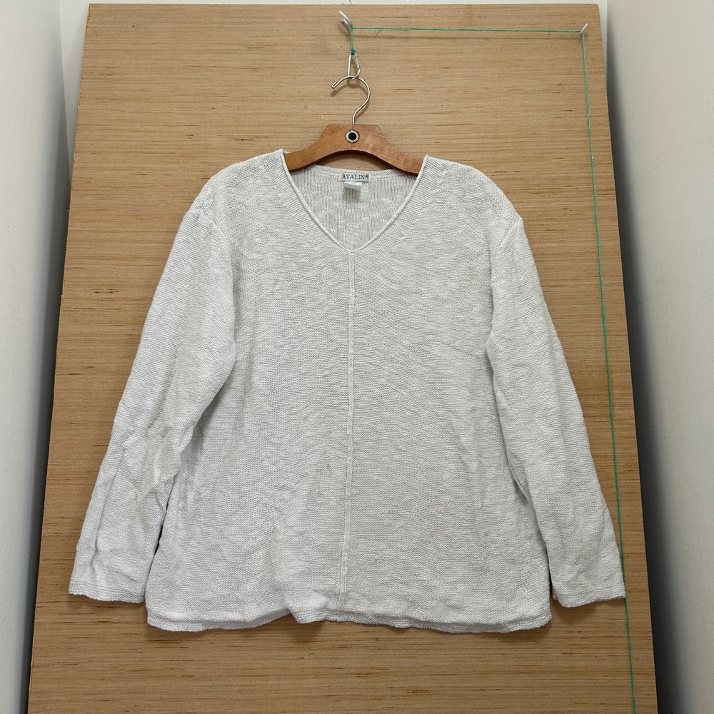 Avalin 9812 Cotton V-Neck Sweater Cream White Seam Front One Size USA Made